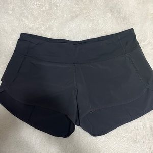 Black lululemon speed up shorts low rise 2.5